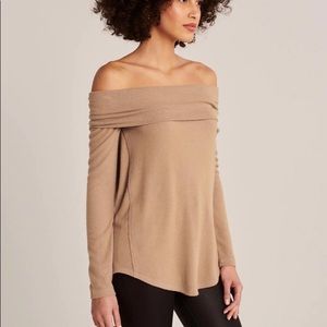 Abercrombie & Fitch Off-the-Shoulder Long Sleeve Knit Top | Small
